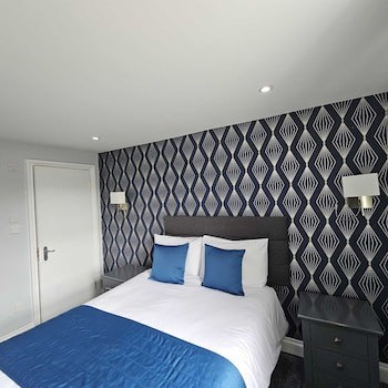 George Hotel