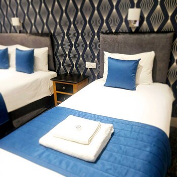 George Hotel