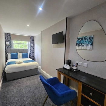 George Hotel