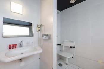 Leonardo Hotel Almere City Center