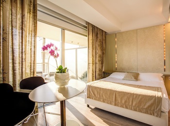 Hotel Premier & Suites fotoğrafı