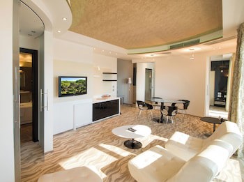 Hotel Premier & Suites galeri fotoğrafı