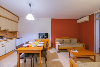 Xon's Platja Aparthotel