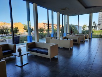 Xon's Platja Aparthotel