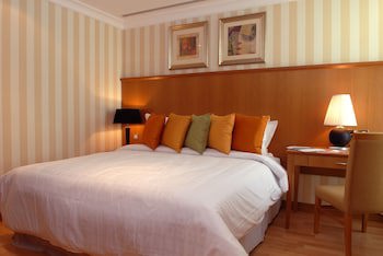 Al Jahra Copthorne Hotel & Resort