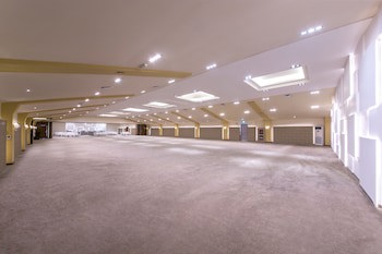 Al Jahra Copthorne Hotel & Resort