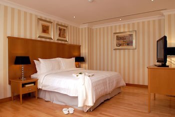 Al Jahra Copthorne Hotel & Resort
