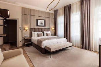 Anna Grand Hotel