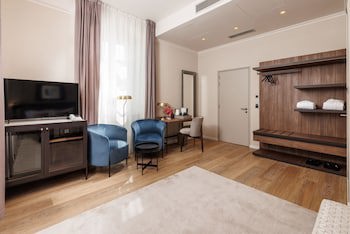 Anna Grand Hotel