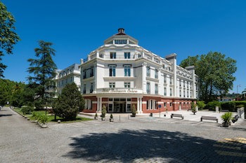 Castilla Termal Balneario De Solares