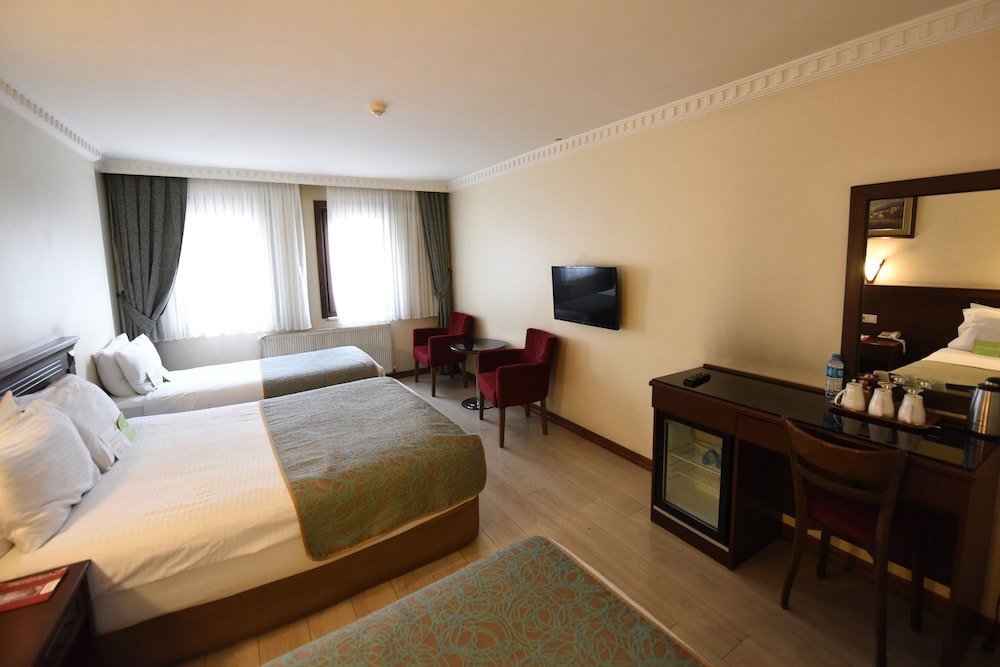 Asal Hotel