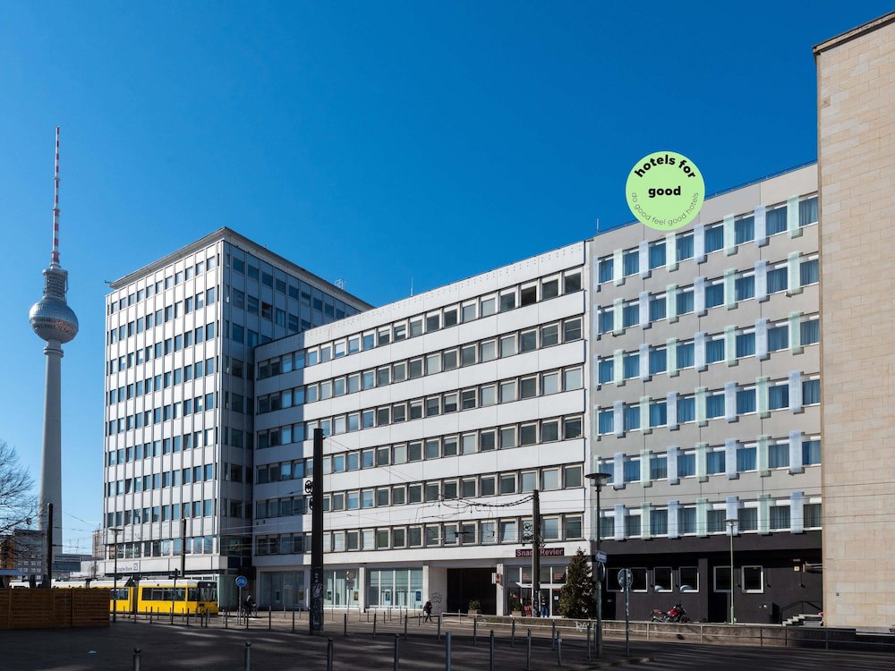 greet Berlin Alexanderplatz