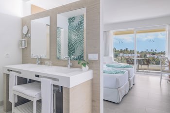 Iberostar Waves Playa Gaviotas -All Inclusive