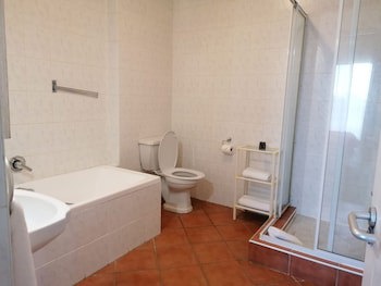 Cape Town Beachfront Apartments At Leisure Bay