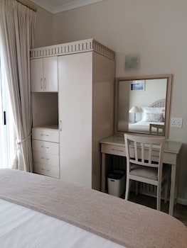 Cape Town Beachfront Apartments At Leisure Bay