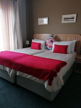 Cape Town Beachfront Apartments At Leisure Bay