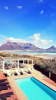 Cape Town Beachfront Apartments At Leisure Bay