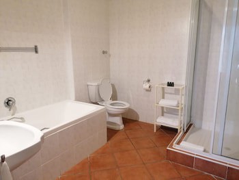 Cape Town Beachfront Apartments At Leisure Bay