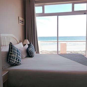 Cape Town Beachfront Apartments At Leisure Bay