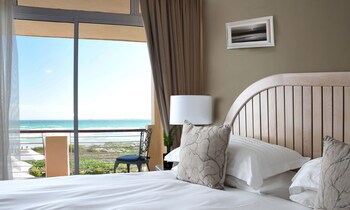 Cape Town Beachfront Apartments At Leisure Bay