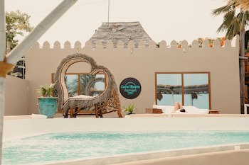 Coral Rocks Hotel & Restaurant