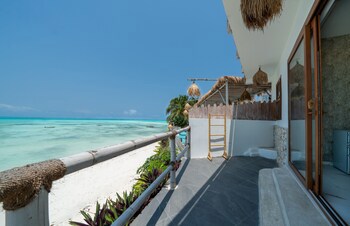 Coral Rocks Hotel & Restaurant