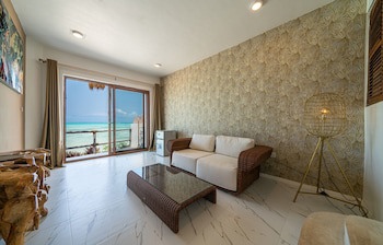 Coral Rocks Hotel & Restaurant