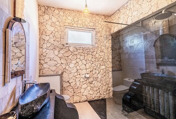 Coral Rocks Hotel & Restaurant