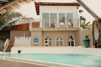 Coral Rocks Hotel & Restaurant