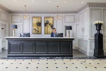 Dromhall Hotel