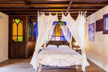 Avalon Boutique Suites Hotel