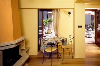 Avalon Boutique Suites Hotel
