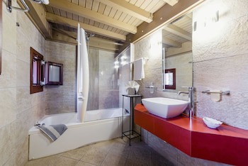 Avalon Boutique Suites Hotel