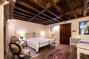 Avalon Boutique Suites Hotel