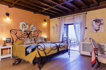 Avalon Boutique Suites Hotel