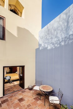 Avalon Boutique Suites Hotel