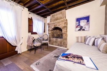 Avalon Boutique Suites Hotel