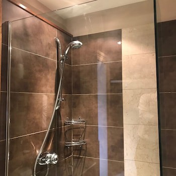 Ashtree House Hotel