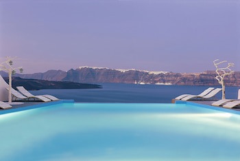 Astarte Suites
