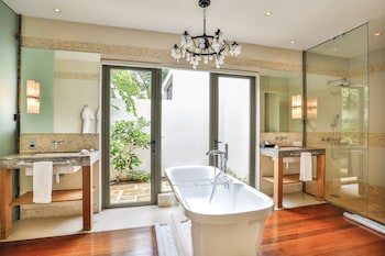 Anahita Golf & Spa Resort