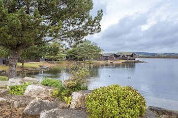 Pine Lake Resort