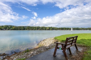 Pine Lake Resort