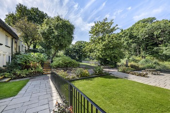 Woodford Bridge Country Club