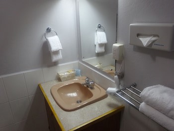 Suva Motor Inn