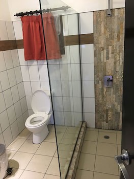 Suva Motor Inn