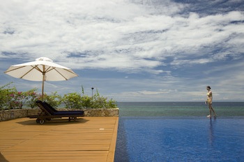Eskaya Beach Resort And Spa