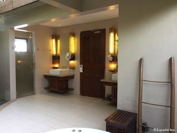 Eskaya Beach Resort And Spa