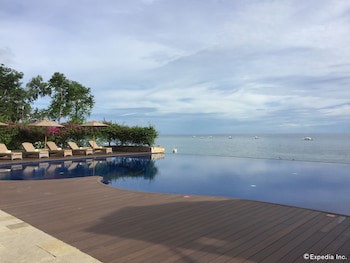 Eskaya Beach Resort And Spa