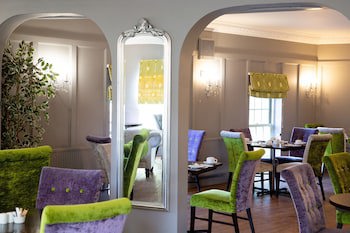 Alton House Hotel