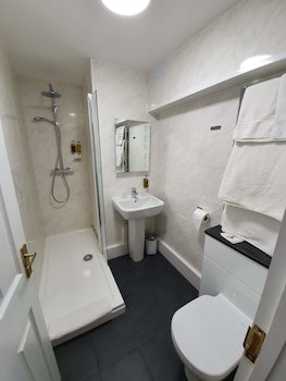 Farnham House Hotel